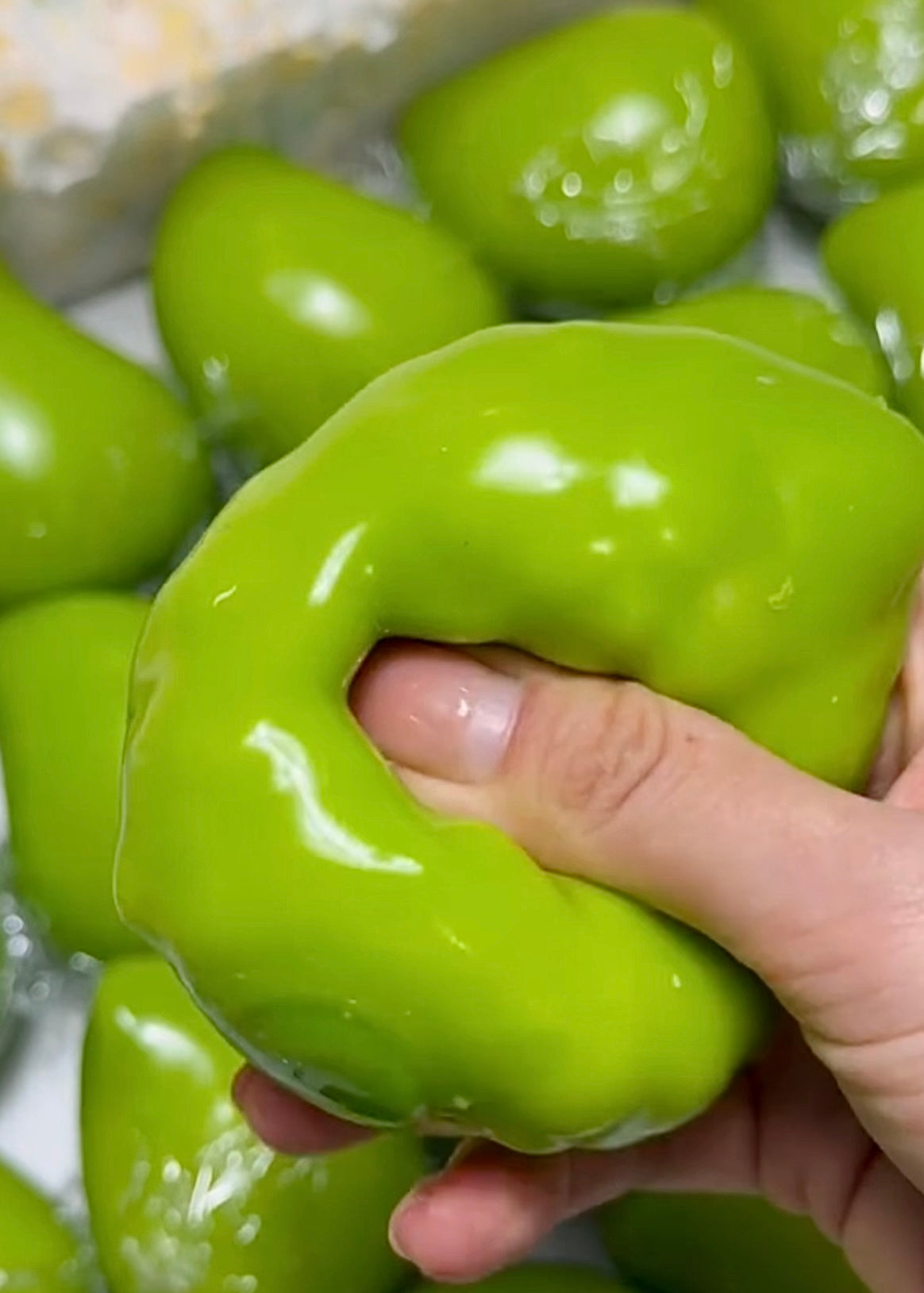 Color Changing Mango Stress Ball Squishy Stress Relief Decompression Toy