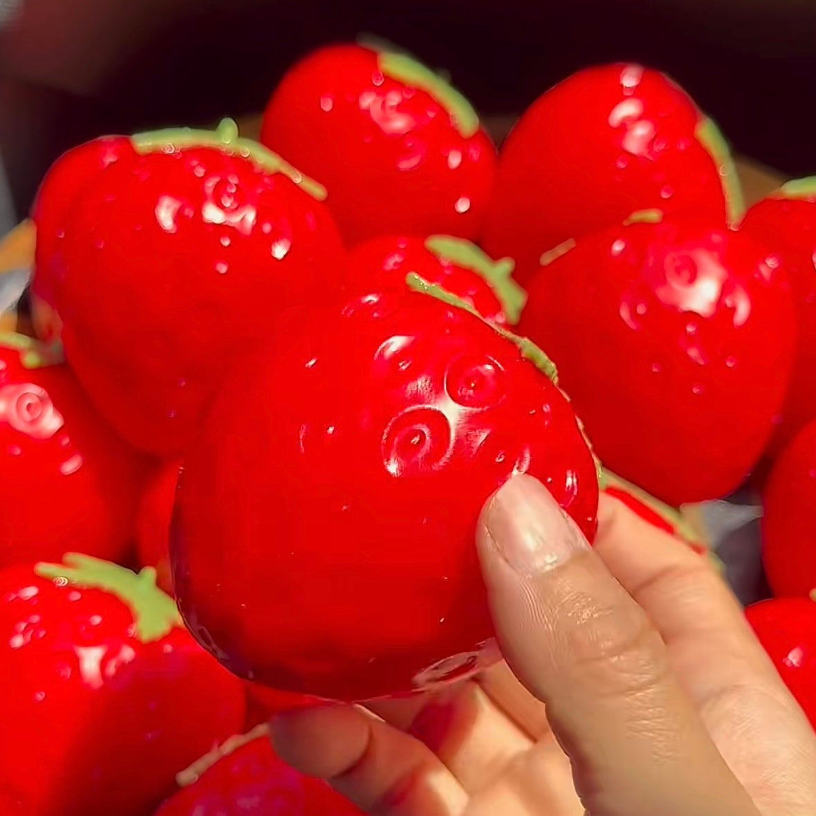 Crunchy Strawberry Shape Bead & Clay Base Stress Ball Squishy Stress Relief Decompression Toy